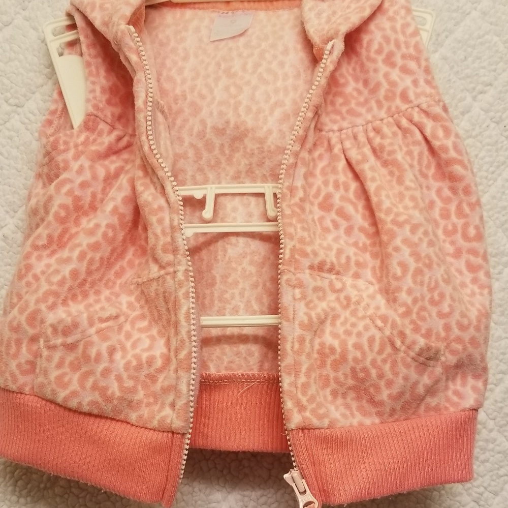 Carter's Faux Fur sweater vest with hoodie ears - Picture 4 of 4